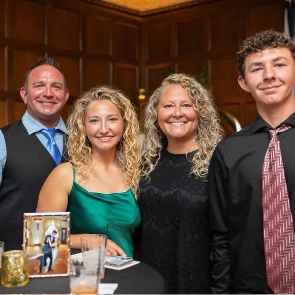 Meet your Posher, Bree - Picture 1 of 1